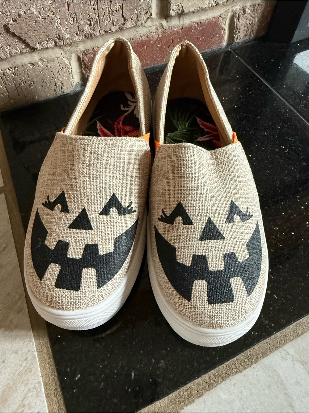 Jack-O'-Lantern Slip-On Canvas Sneakers in Natural